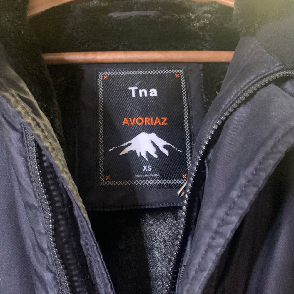 Aritzia/TNA Avoriaz Parka/Coat - Picture 10 of 12